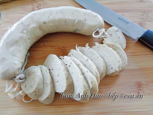 Tự làm xúc xích gà hấp dẫn, mẹ thích con mê - 7