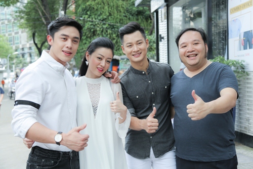 Đức Tuấn gây chú ý khi khoe body 6 múi, thân mật cùng mỹ nam trong MV mới - 9