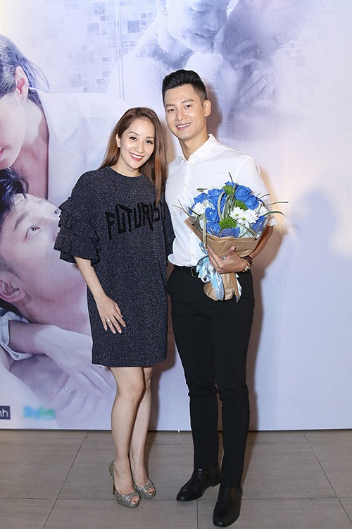 Khánh Thi amp;#34;trốnamp;#34; con trai đến chúc mừng Đức Tuấn - 1