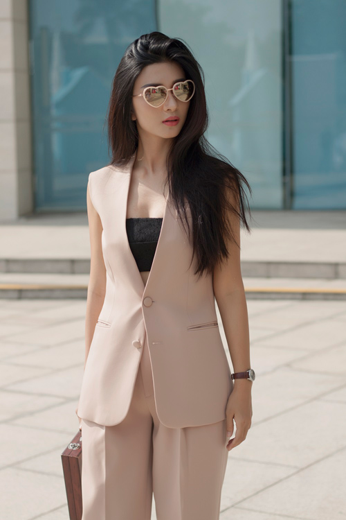 amp;#34;Gái 1 conamp;#34; Kim Tuyến đẹp cá tính, khác lạ khi xuống phố ngày xuân - 2