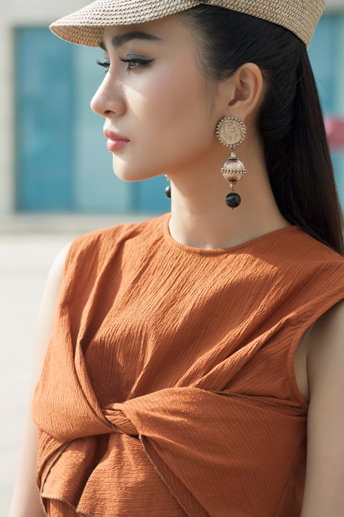 amp;#34;Gái 1 conamp;#34; Kim Tuyến đẹp cá tính, khác lạ khi xuống phố ngày xuân - 10