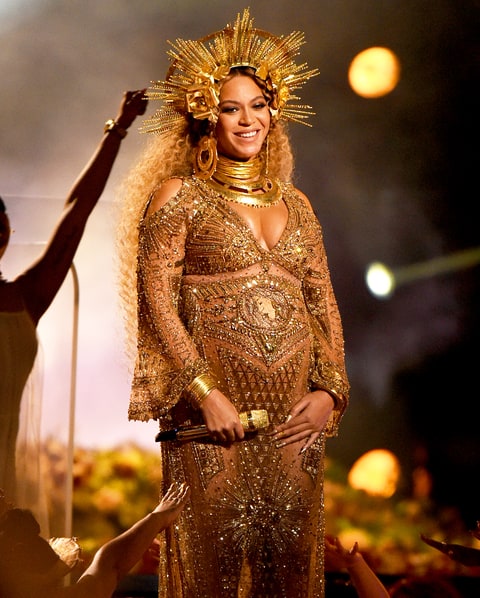 Đang mang song thai, Beyonce vẫn khiến cả thế giới thán phục vì lộng lẫy như nữ thần - 4
