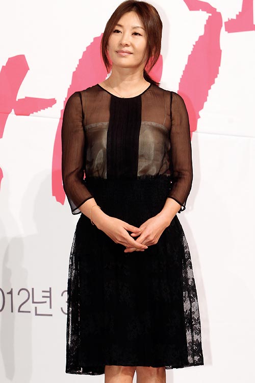 Quá trẻ đẹp, sao Hàn amp;#34;ai cũng quen mặtamp;#34; này khiến fan giật mình vì tuổi thật - 9