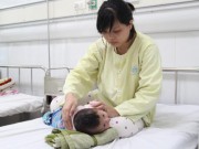 Tin tức - Nhiều bệnh nhi mắc ho gà có biến chứng nặng phải nhập viện