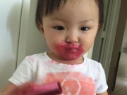 Làm đẹp - Chết cười với những hình ảnh hài hước khi để cho các con tự trang điểm