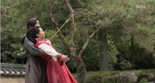 Hwarang tập 18: Cùng một ngày, Park Seo Joon phải đối mặt với 2 bi kịch lớn nhất đời - 5