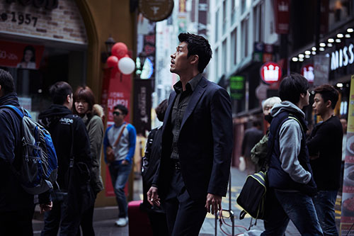 Làm amp;#34;gái ếamp;#34;, Yoona tìm mọi cách cưa cẩm Hyun Bin - 5