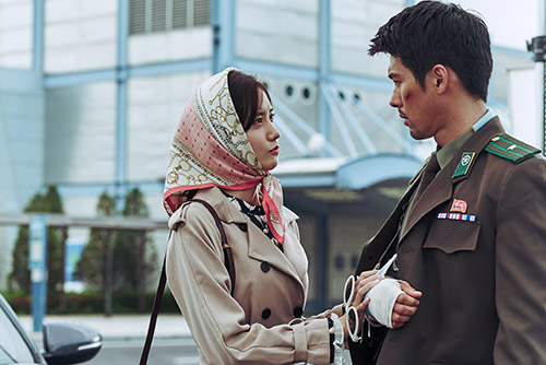 Làm amp;#34;gái ếamp;#34;, Yoona tìm mọi cách cưa cẩm Hyun Bin - 4