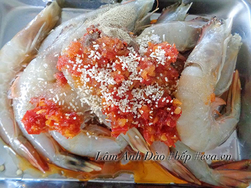 Tôm nướng sa tế theo cách này ngon hơn cả ngoài hàng - 2