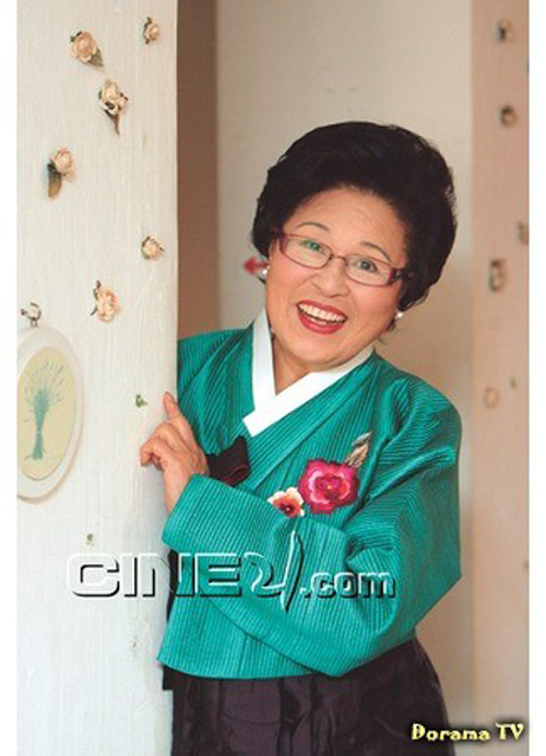 Khán giả khóc thương amp;#34;người bà quốc dânamp;#34; Kim Ji Young qua đời vì ung thư - 2