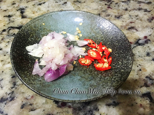 Cá kho nước dừa đậm đà đưa cơm - 4