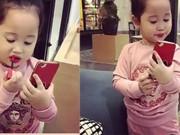 Clip Eva - Video: Cô bé tự tô son như thợ trang điểm chuyên nghiệp, dân mạng tranh cãi