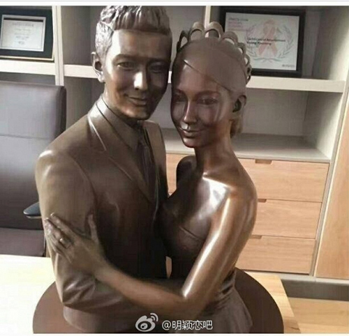 Nghi vấn Huỳnh Hiểu Minh bỏ tiền triệu để mua tranh do chính Angelababy vẽ - 3