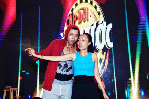 Việt Trinh - Lý Hùng - Kiều Oanh bị lép vế vì Thanh Bạch amp;#34;gây choángamp;#34; trên sân khấu - 13