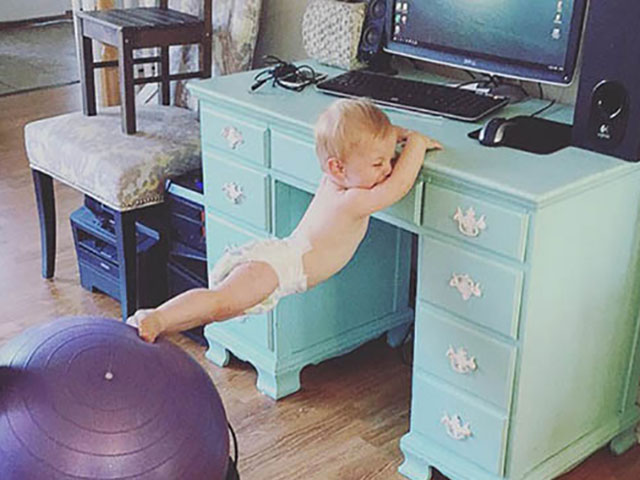 Khi những trò nghịch ngợm của trẻ khiến mọi bố mẹ đều phải 