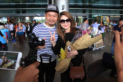 Bạn trai amp;#34;giấu mặtamp;#34; lâu nay của Thanh Thảo chính thức lộ diện, hộ tống cô về nước - 18