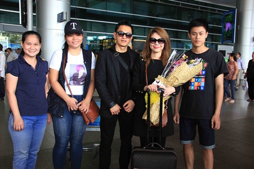 Bạn trai amp;#34;giấu mặtamp;#34; lâu nay của Thanh Thảo chính thức lộ diện, hộ tống cô về nước - 4