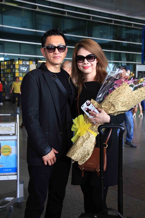 Bạn trai amp;#34;giấu mặtamp;#34; lâu nay của Thanh Thảo chính thức lộ diện, hộ tống cô về nước - 10
