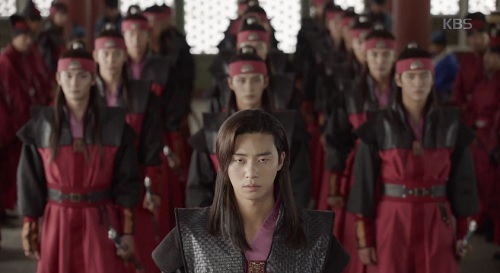 Hwarang tập cuối: Giữa giang sơn và mỹ nhân, Park Seo Joon đã chọn điều này - 5