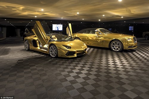 Biệt thự giá 100 triệu đô kèm siêu xe dát vàng