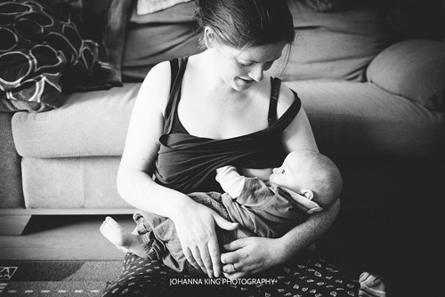 Nuôi sữa mẹ 4 con cùng lúc – đây chính là bà mẹ ‘bò sữa’ chính hiệu! - 2