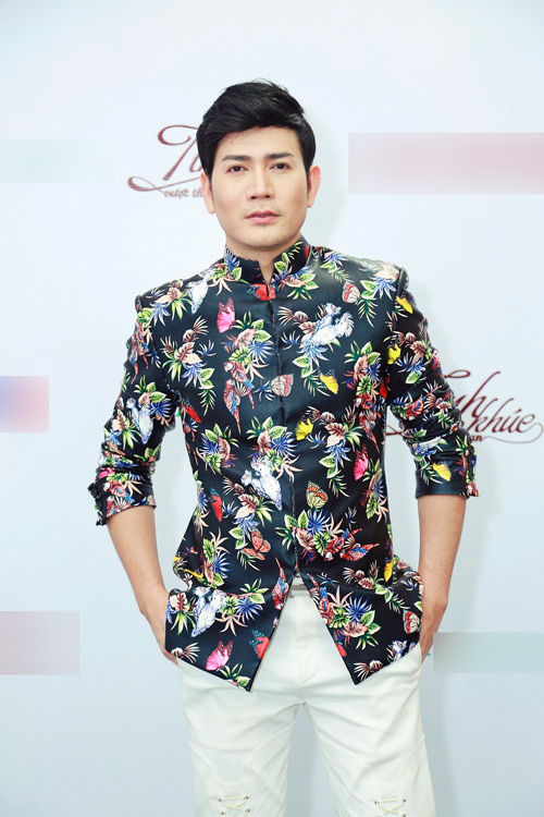 Nathan Lee hạnh phúc vì lần đầu được mẹ hộ tống đi diễn - 18