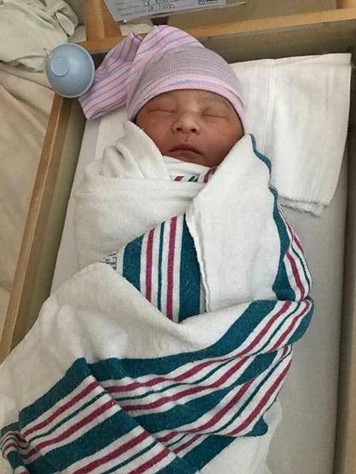 Bà xã Đan Trường vừa sinh con trai đầu lòng nặng 3,5kg tại Mỹ - 3