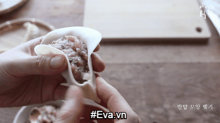 5 cách gấp mép bánh há cảo đẹp không phải chị em nào cũng biết - 7