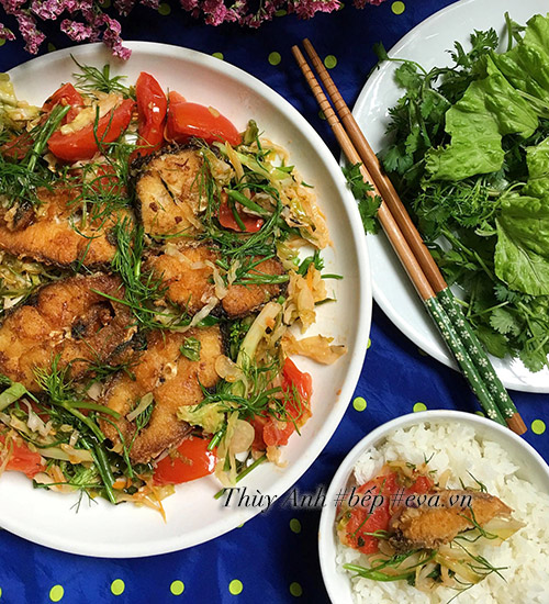 Lạ miệng với cá chiên xào dưa bắp cải chua - 8