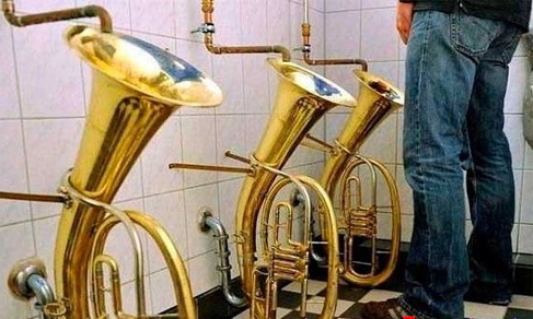 amp;#34;Té ngửaamp;#34; với những kiểu bồn cầu amp;#34;lầyamp;#34; nhất thế giới - 12