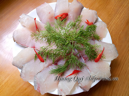 Bữa sáng ngon miệng với bánh đa cá rau cần nóng hổi - 3