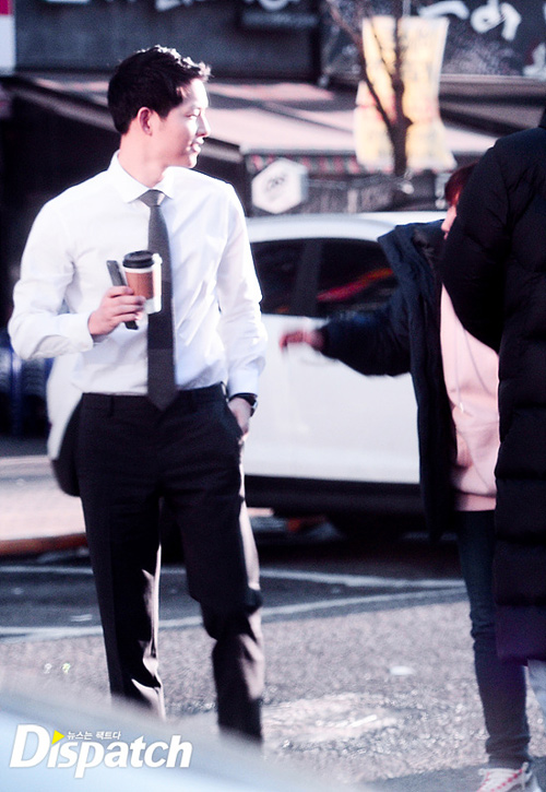 Ngôi sao 24/7: Giữa đời thường, Song Joong Ki vẫn đẹp trai amp;#34;thần thánhamp;#34; đến vậy! - 3