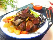 Bếp Eva - Lưỡi heo hầm tiêu cay cay, giòn sần sật