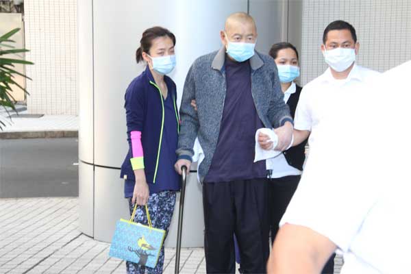 Ngôi sao 24/7: Cựu nhà báo bất ngờ thành người giàu nhất Hongkong sau 1 đêm - 2