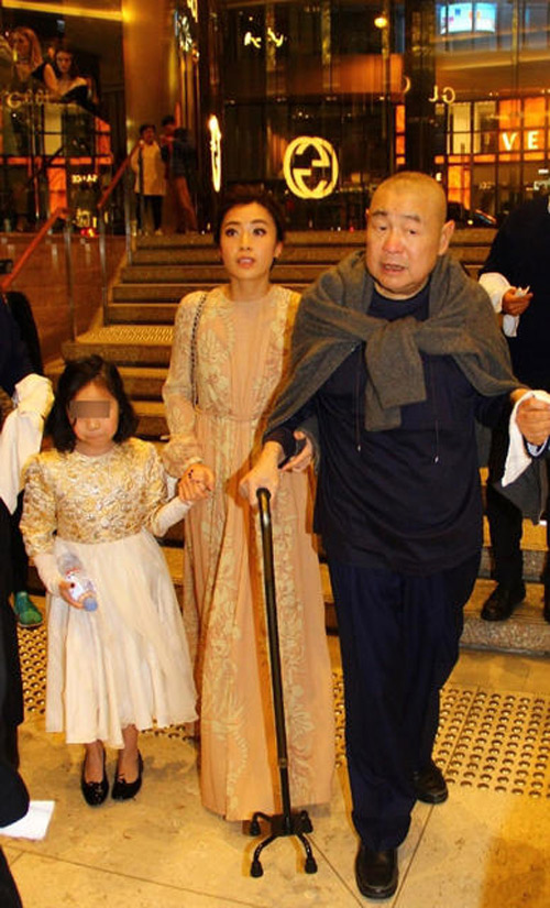 Ngôi sao 24/7: Cựu nhà báo bất ngờ thành người giàu nhất Hongkong sau 1 đêm - 1