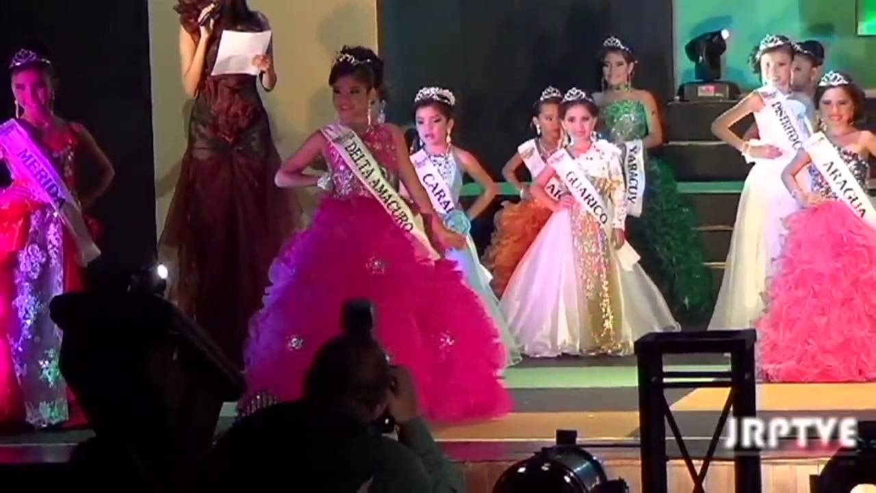 Tròn mắt trước phần thi bikini của thí sinh hoa hậu nhí venezuela
