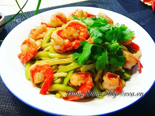 Đơn giản mà ngon cơm với su su xào tôm - 10