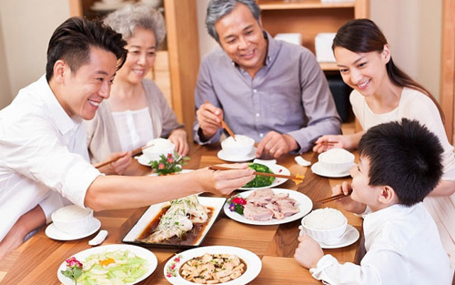 Kỳ lạ chuyện nàng dâu amp;#34;không ở chung với mẹ chồng thì chúng ta ly dịamp;#34; - 2