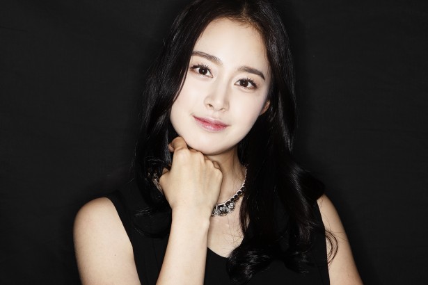 Bị so sánh với Kim Tae Hee, Jeon Ji Hyun, Kim Hee Sun tự nhận mình đẹp nhất - 4