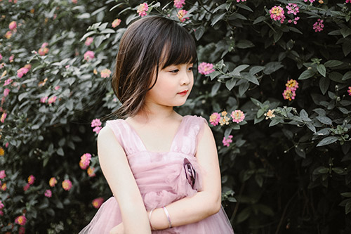 amp;#34;Hotgirl tiểu họcamp;#34; từng diện đồng phục “ngắn cũn” gây tranh cãi khoe ảnh mới tựa thiếu nữ - 3