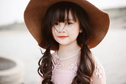 amp;#34;Hotgirl tiểu họcamp;#34; từng diện đồng phục “ngắn cũn” gây tranh cãi khoe ảnh mới tựa thiếu nữ - 9