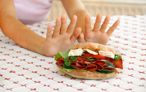 Không phải đau bụng, 5 dấu hiệu này cũng cảnh báo bạn đang đau ruột thừa - 1