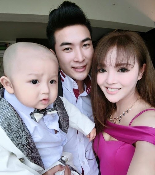 Ngày 8/3: Soái ca chọn mua đồ lót nữ gây sốt cộng đồng mạng - 2