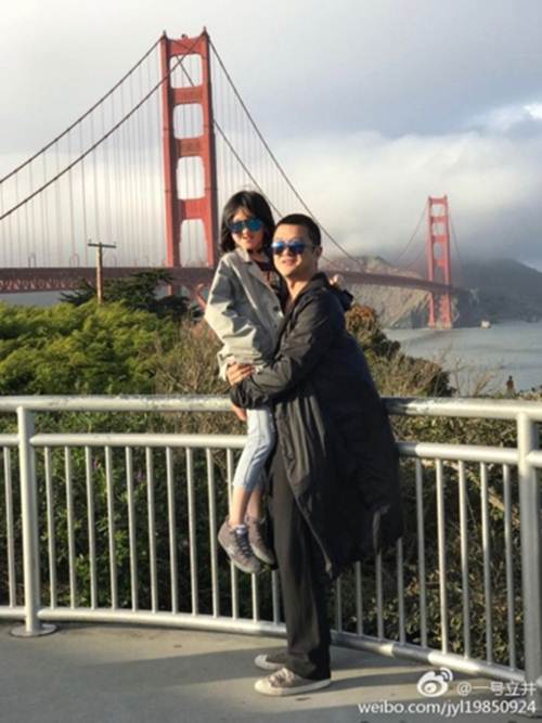 Cách chăm con bị bệnh tật của hai amp;#34;ông bố quốc dânamp;#34; khiến ai cũng nghẹn ngào - 4