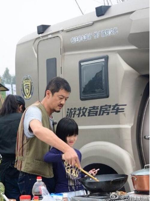 Cách chăm con bị bệnh tật của hai amp;#34;ông bố quốc dânamp;#34; khiến ai cũng nghẹn ngào - 5