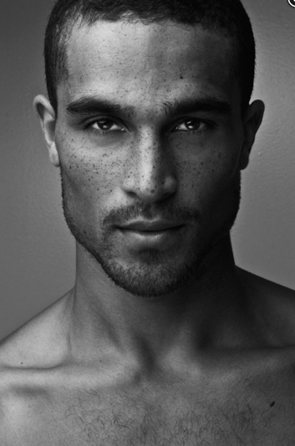 10 điểm cuốn hút của đàn ông mà phụ nữ khó cưỡng lại được - 4