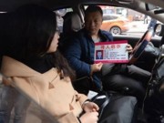 Tin tức - Rơi nước mắt với câu chuyện người cha làm tài xế taxi để tìm con gái mất tích 23 năm