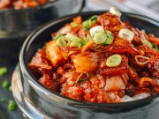 Bếp Eva - Thịt ba chỉ rang kim chi lạ miệng, chỉ 10 phút là xong