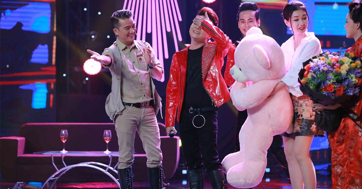 Vũ Hà bật khóc khi được Đàm Vĩnh Hưng tổ chức sinh nhật trên sân khấu - 5