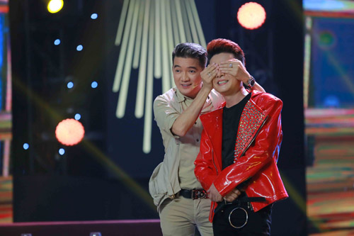 Vũ Hà bật khóc khi được Đàm Vĩnh Hưng tổ chức sinh nhật trên sân khấu - 1